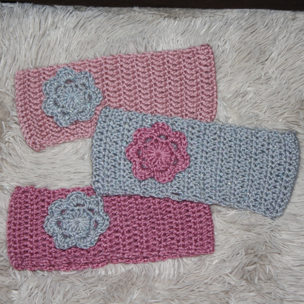Beautiful NWOT Winter Crocheted Earwarmers